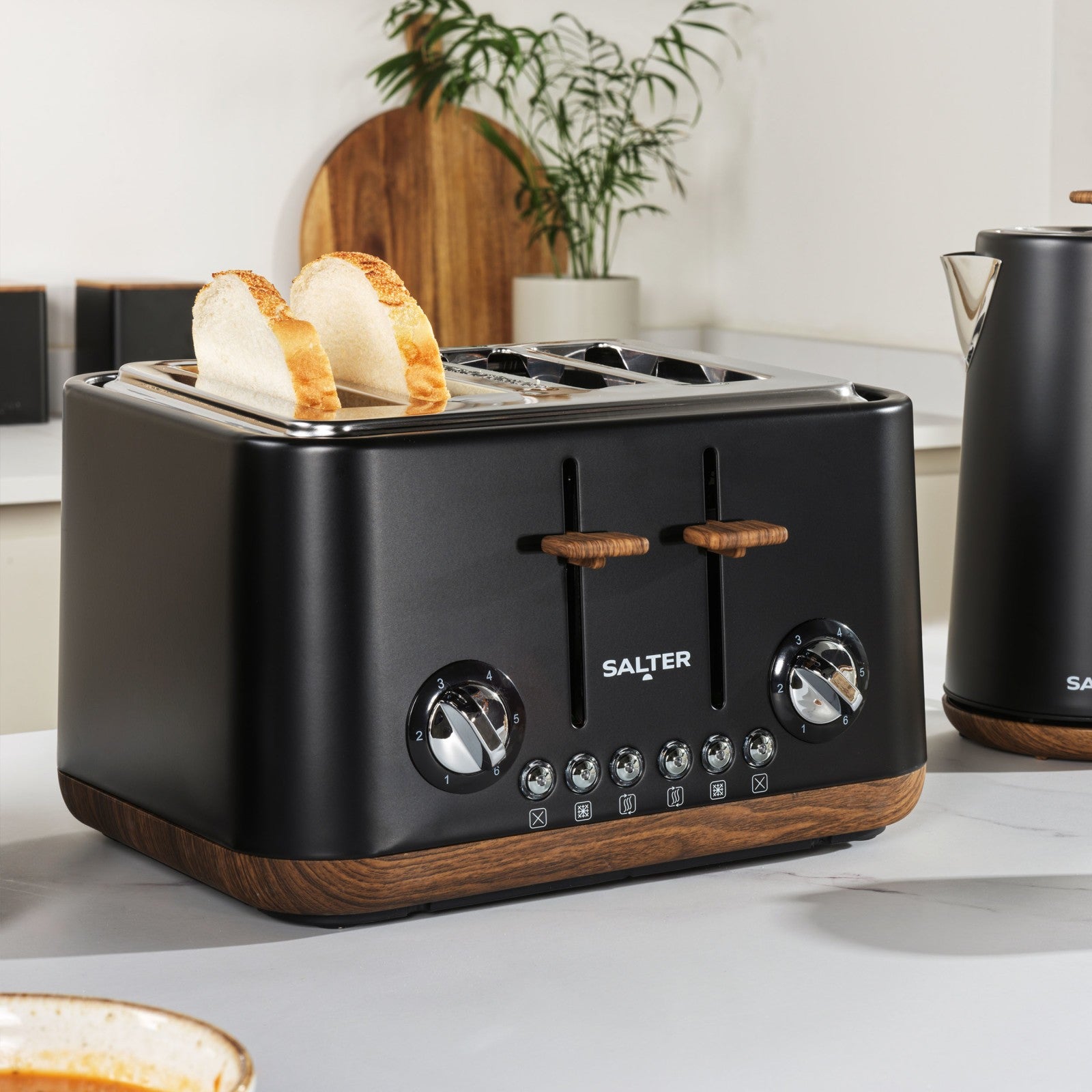 Salter Kettle & 4-Slice Toaster Set 1.7 L Fast Boil Wide Toasting Slots Black